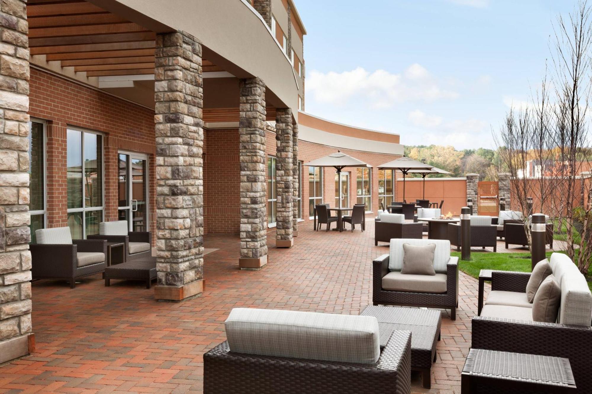 Courtyard By Marriott Boston Dedham/Westwood Exterior foto