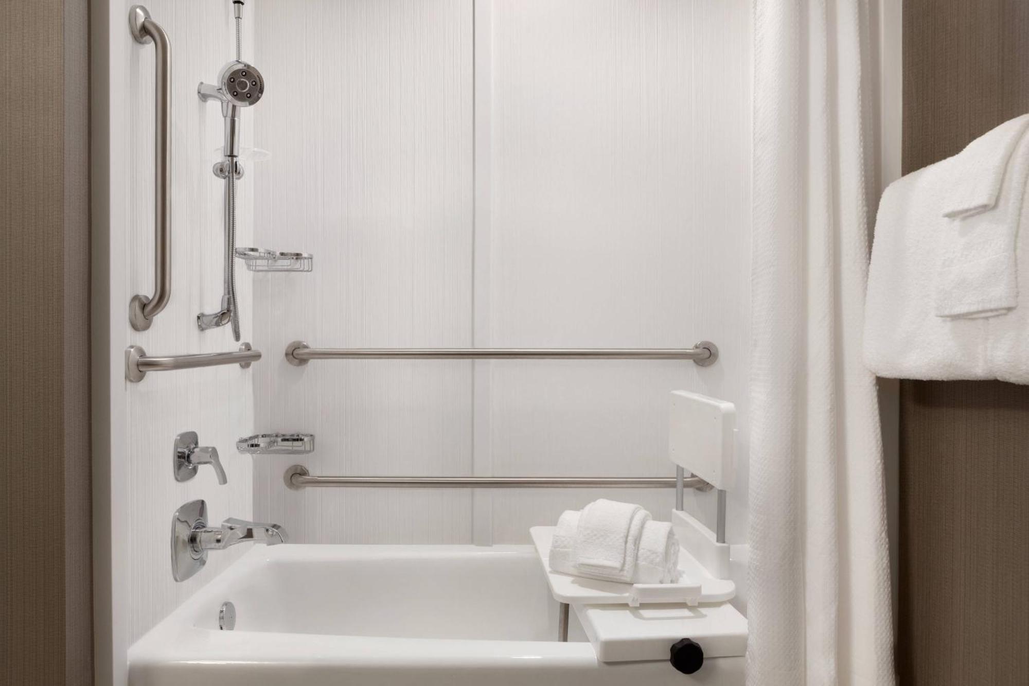 Courtyard By Marriott Boston Dedham/Westwood Exterior foto